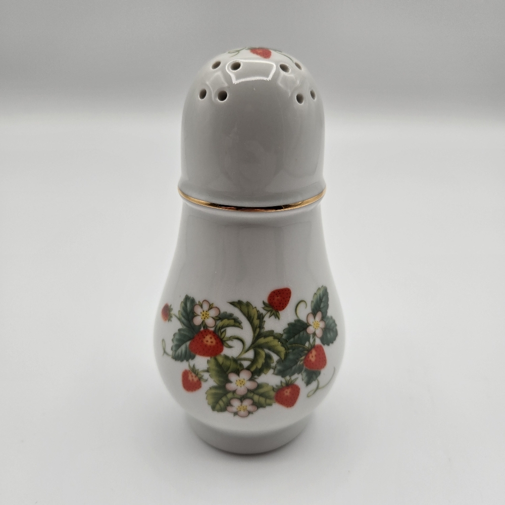 Vintage 1979 AVON Strawberry Sugar Shaker Porcelain 22k Gold Trim Original Box